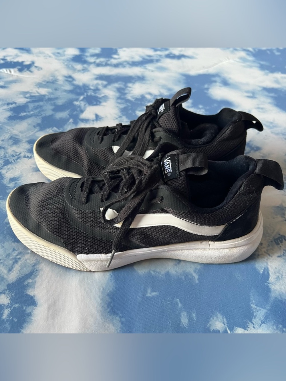 Vans Women's UltraRange EXO Shoes - Size 9.5